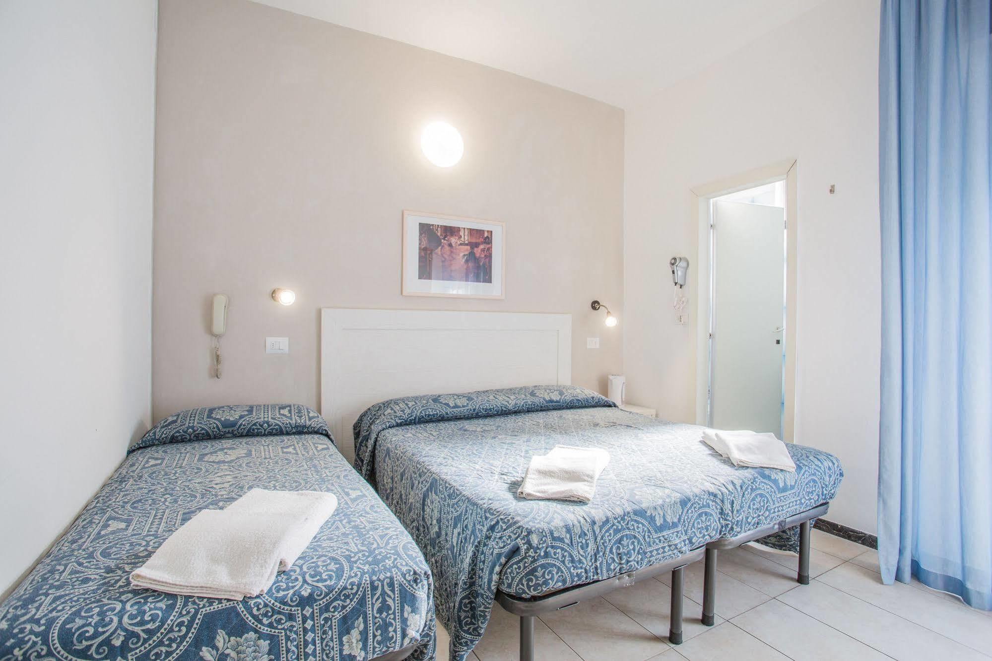 Hotel Nancy Риччоне Екстер'єр фото