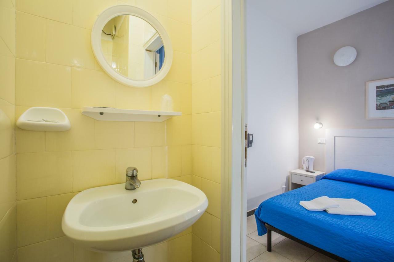 Hotel Nancy Риччоне Екстер'єр фото